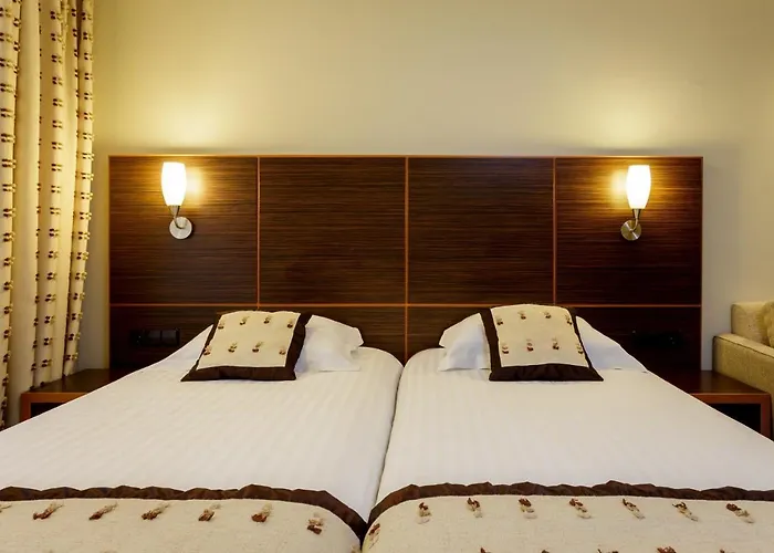 Alka Boutique & * פלאנגה