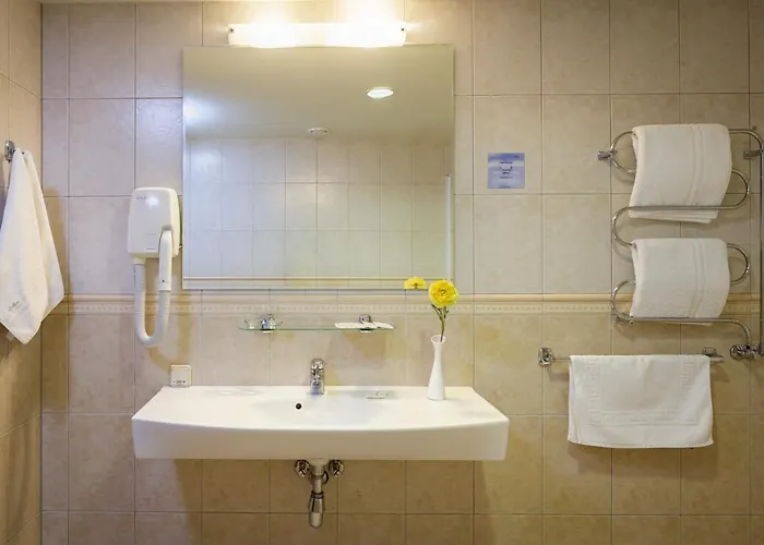 מלון Alka Boutique & *